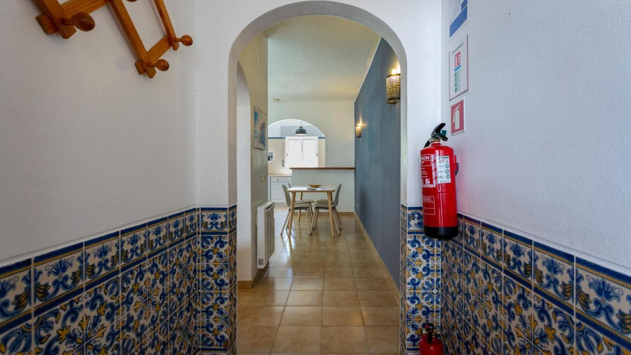 Charming Beachside Apartment W/ Pool By Lovelystay Albufeira Extérieur photo